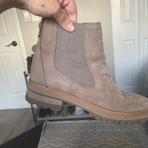 Almost New Timberland Chelsea Boots Womens Size 10 - Picture 6 of 9